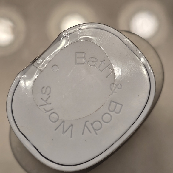 Bath & Body Works (BBW) Gingham Gorgeous Body Lotion - Picture 4 of 5